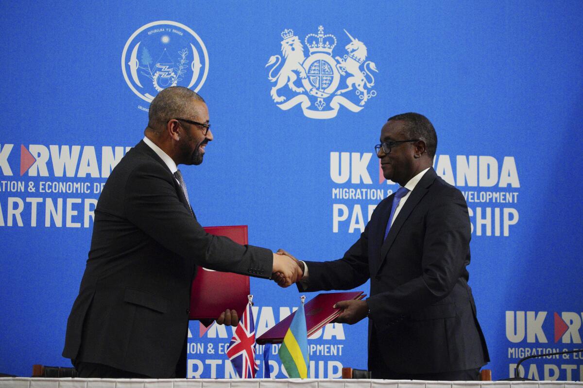 UK Signs New Asylum Deal with Rwanda After Court Ruling